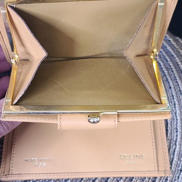 *SOLD* Celine Macadam Kisslock Snap Wallet EUC - Picture 10 of 15